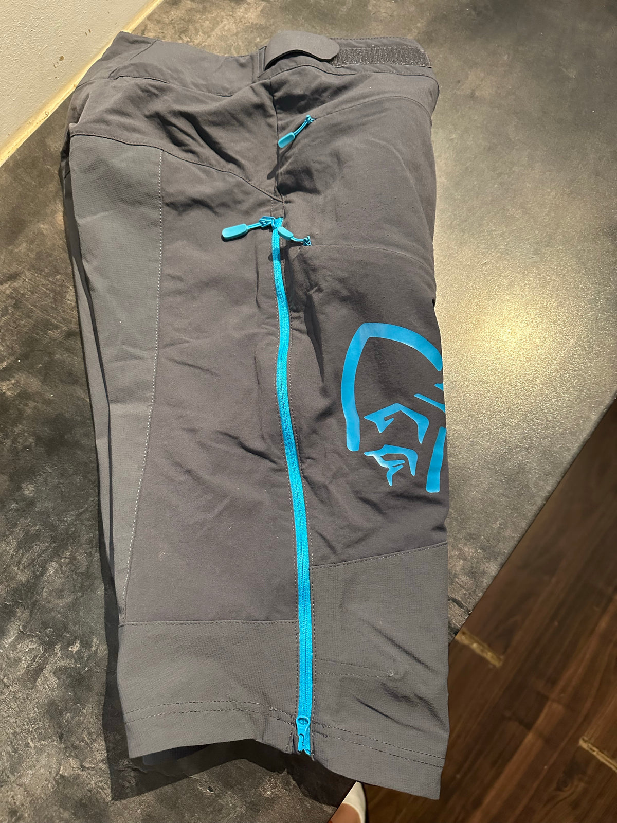 Trekking Shorts von Norrøna (M Damen) grau