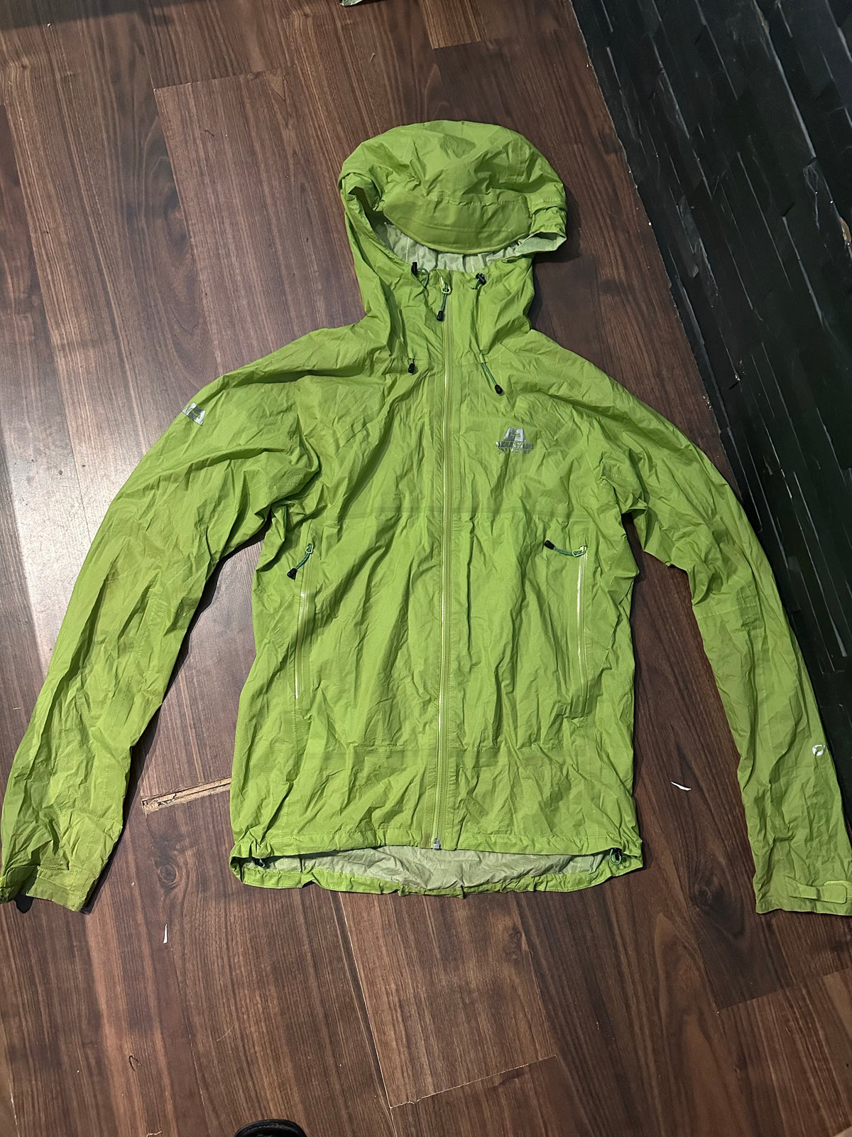 Leichte Regen Jacke Mountain Equipment (M-L Herren) grün