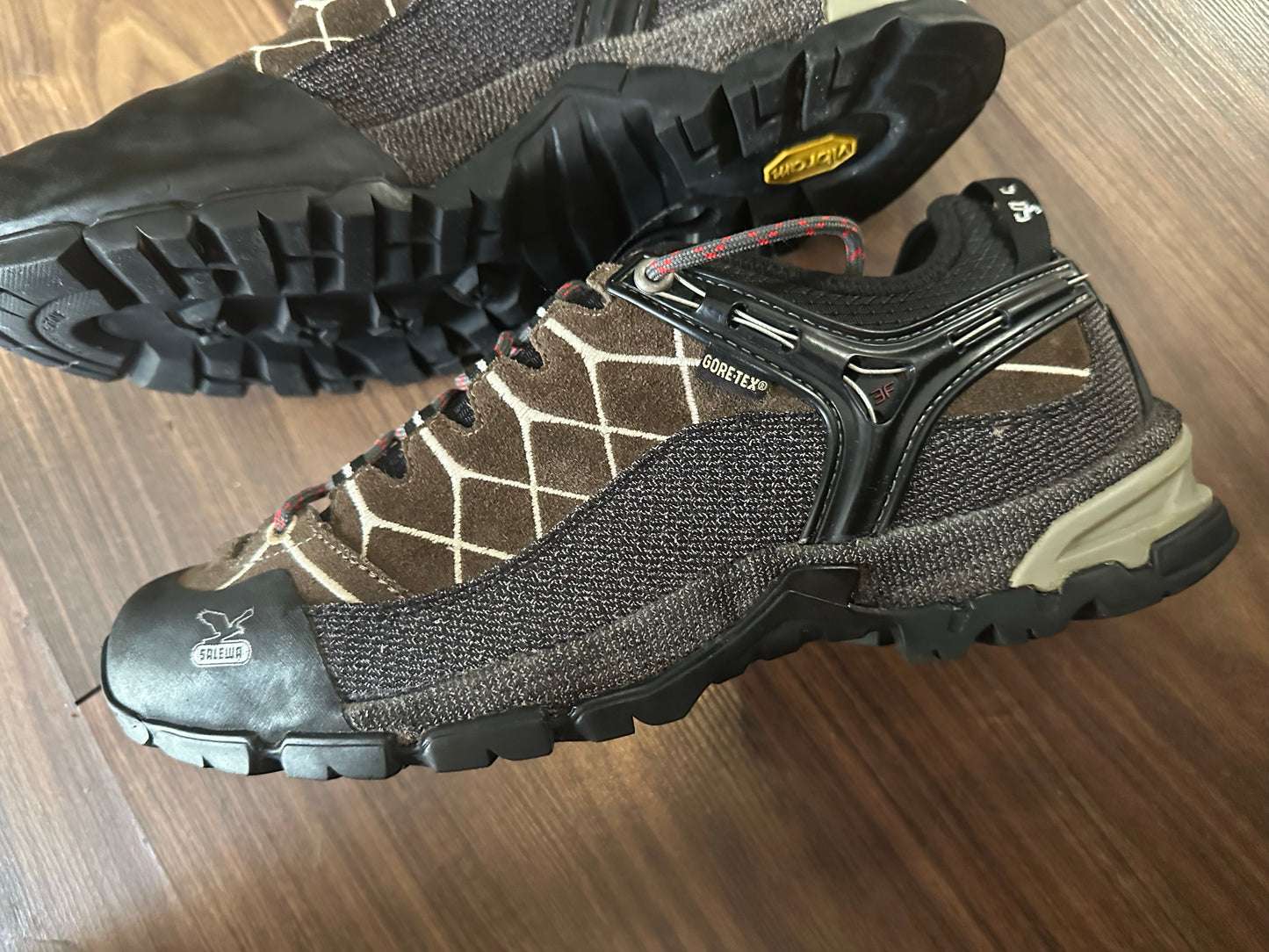 Trekking Schuhe Salewa Gr 44 braun