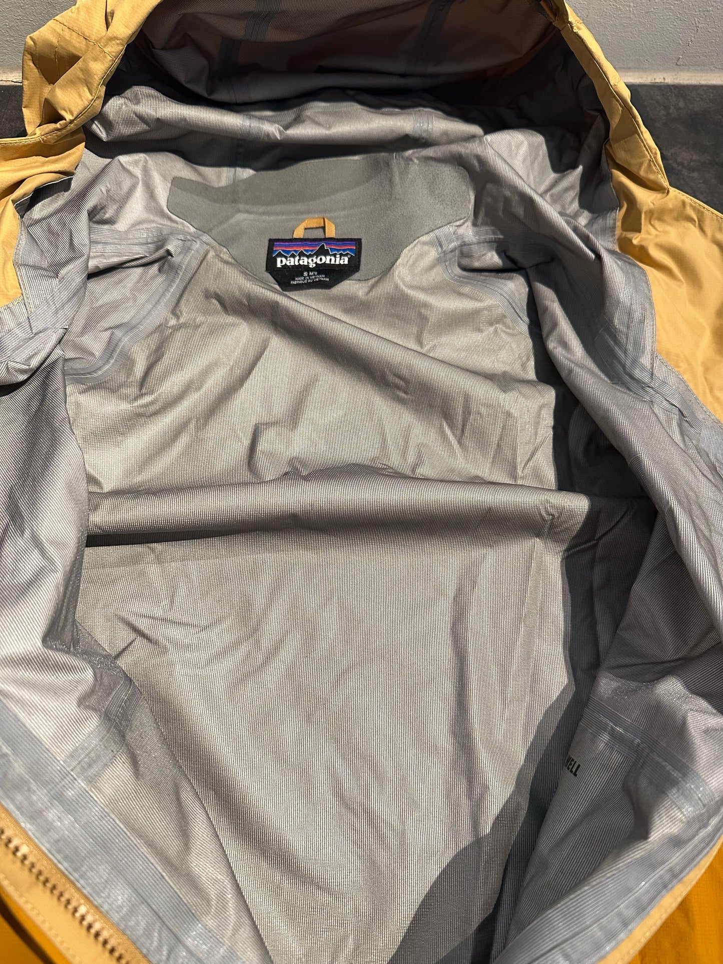 Regen Jacke Patagonia (S Herren) Torrent Shell gelb