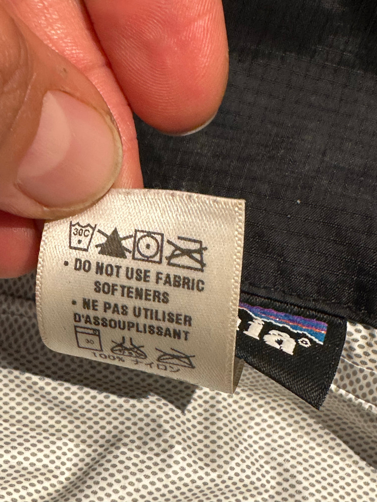 Regenmantel von Patagonia (Damen XL) schwarz