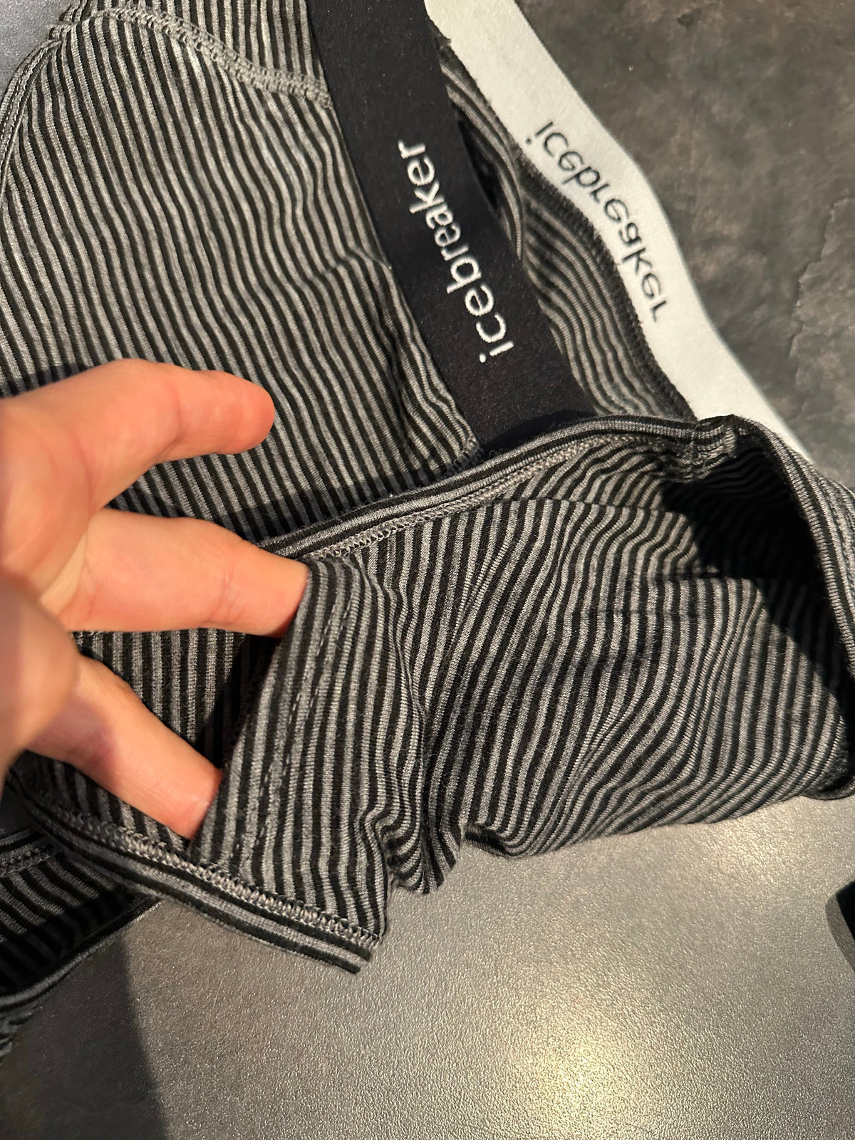 Sport BH Top von Icebreaker pure Merino (M) grau/schwarz