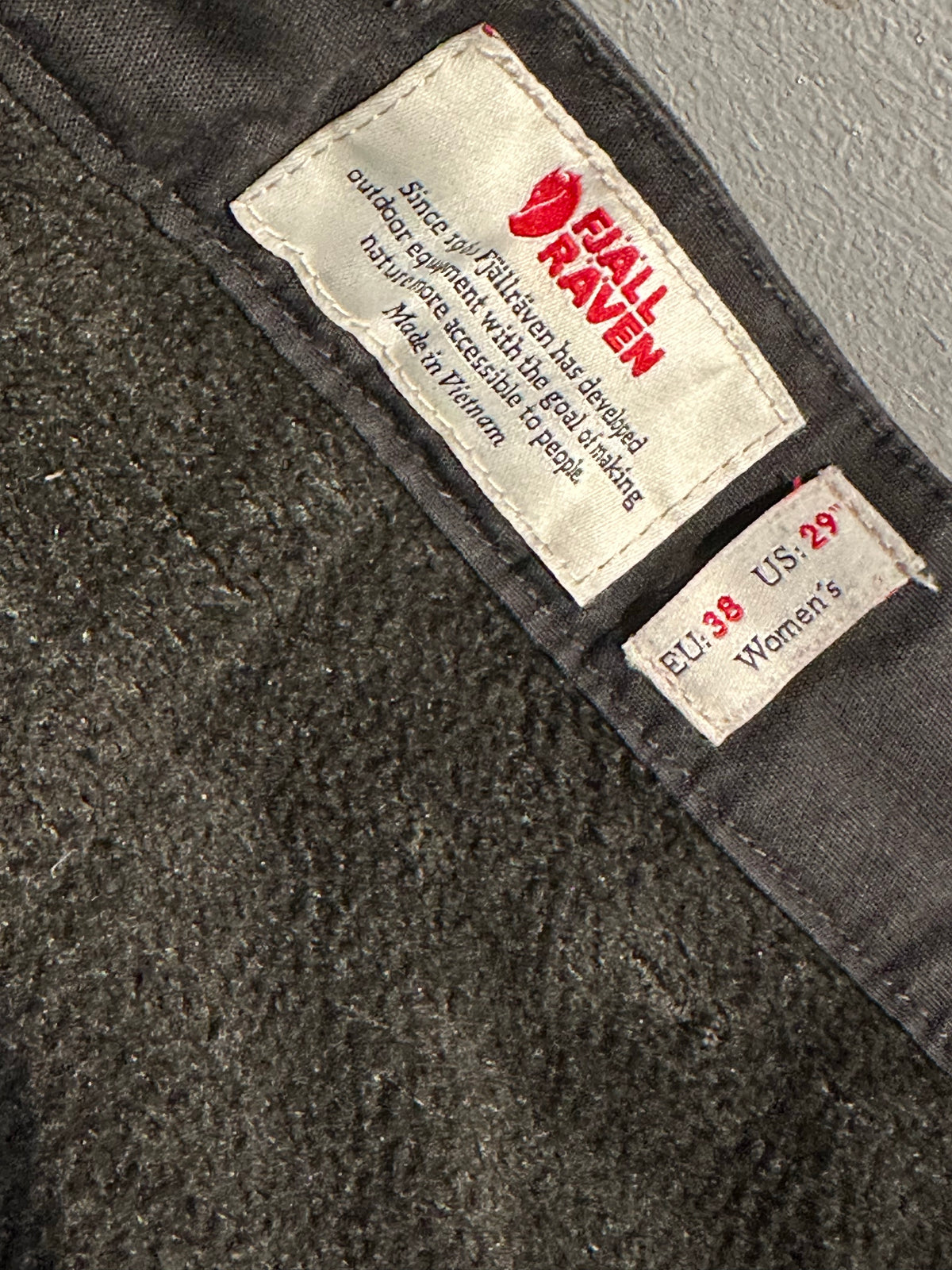 Fjällräven Barents Hose (S Damen) anthrazit grau