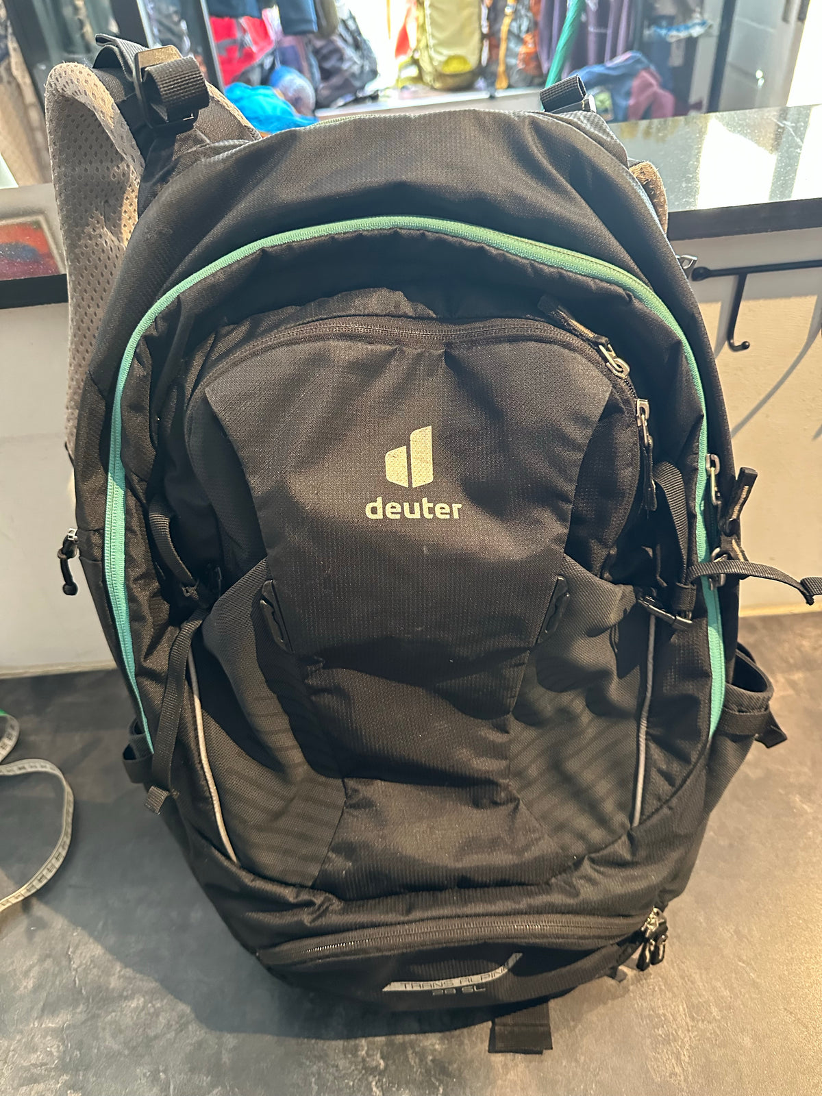 Rucksack Deuter Trans Alpine 28L schwarz grau