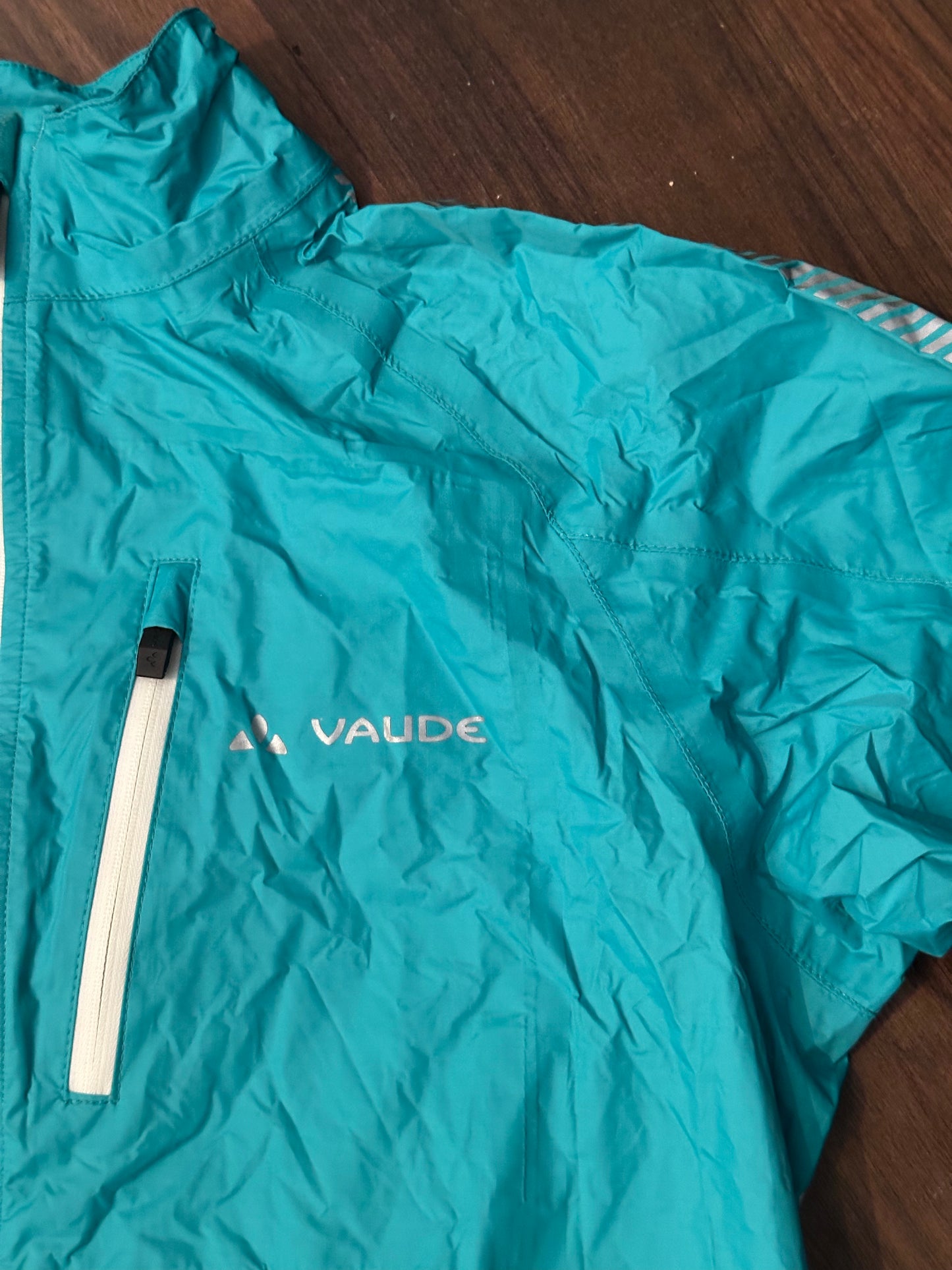 Leichte Jacke von Vaude (L-XL Damen) blau