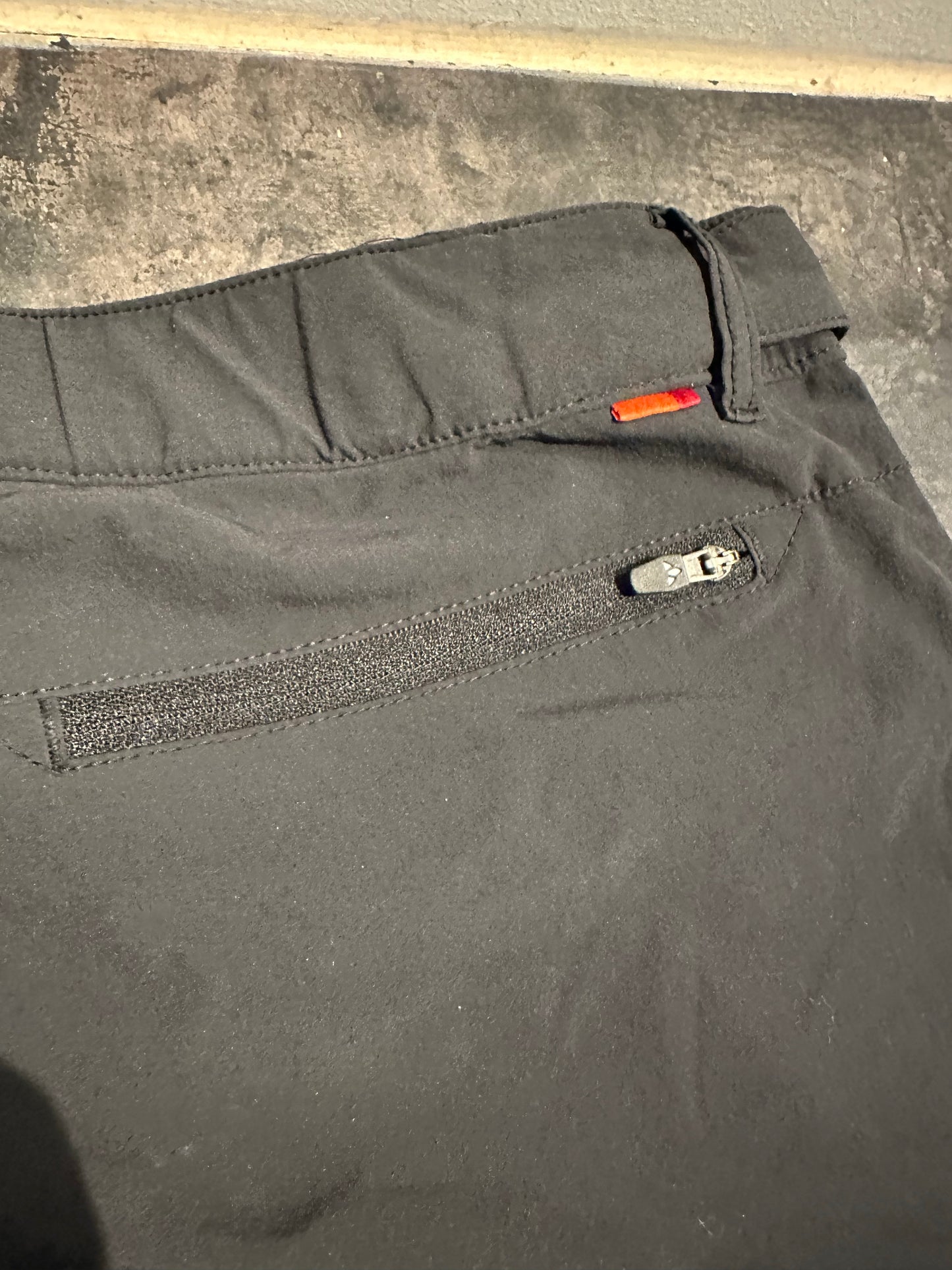 Zip Off Trekking Hose Vaude 2 in 1 (S Damen) schwarz