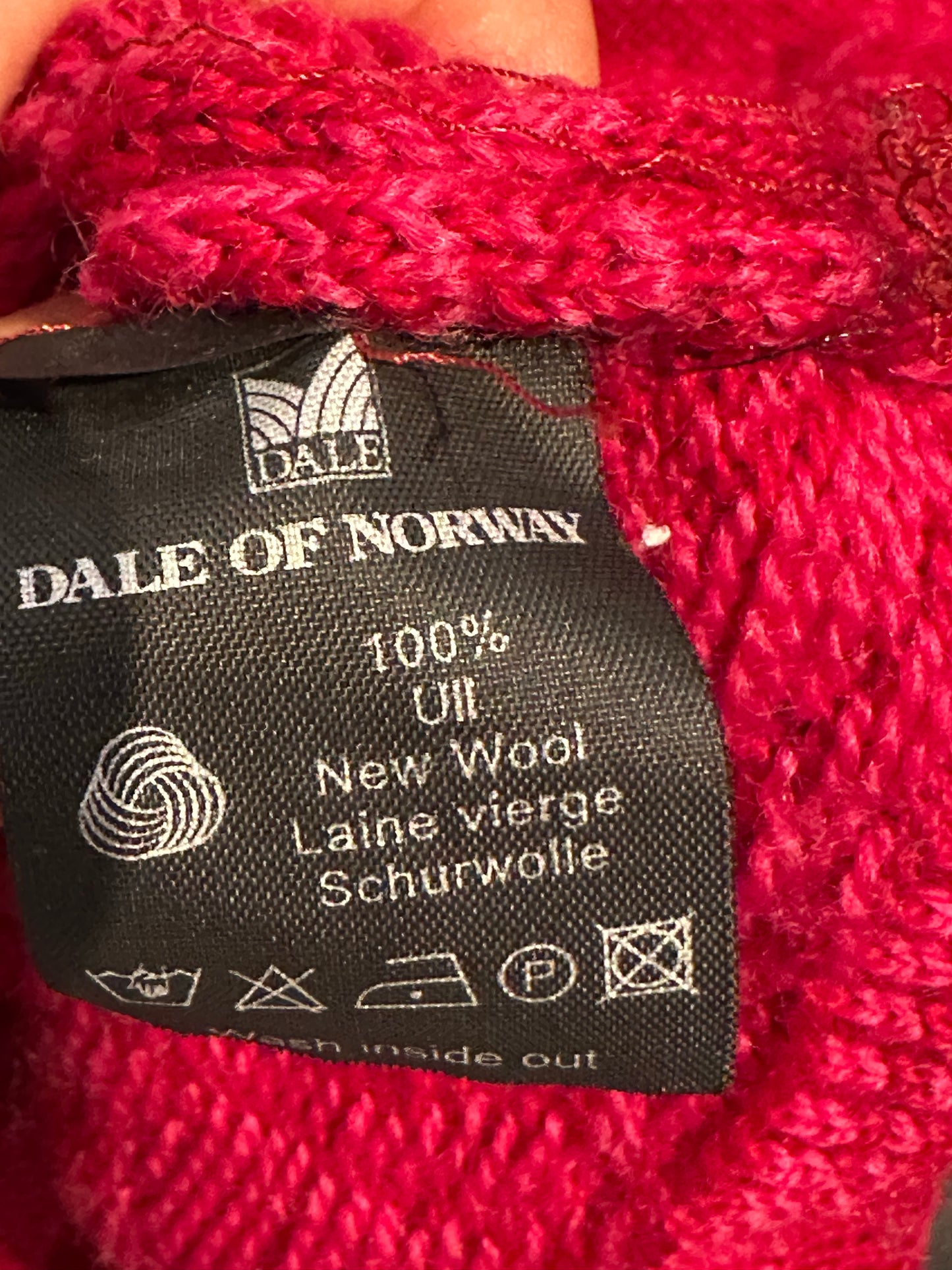 100% Wolle Dale of Norway Strickjacke (S Damen) rot