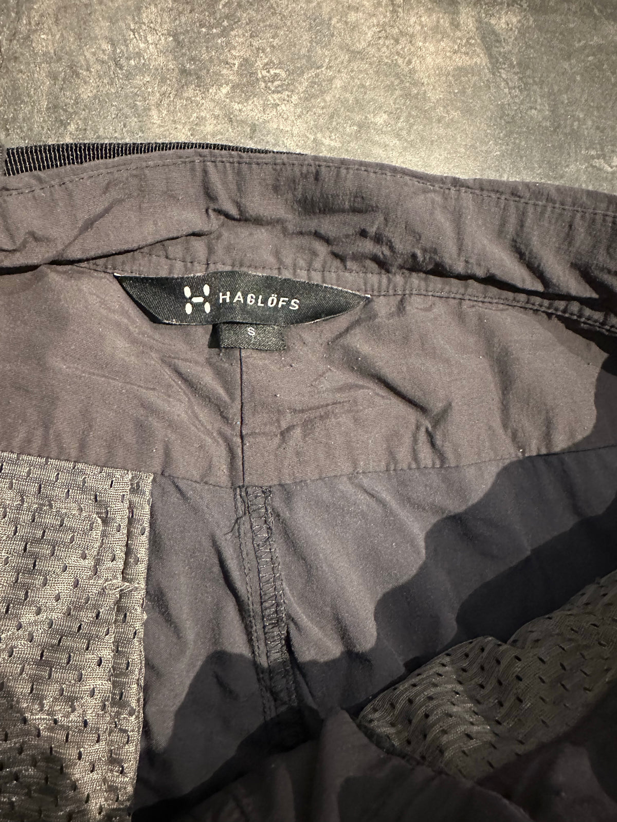 Robuste Trekking Hose von Haglöfs (S Herren) grau