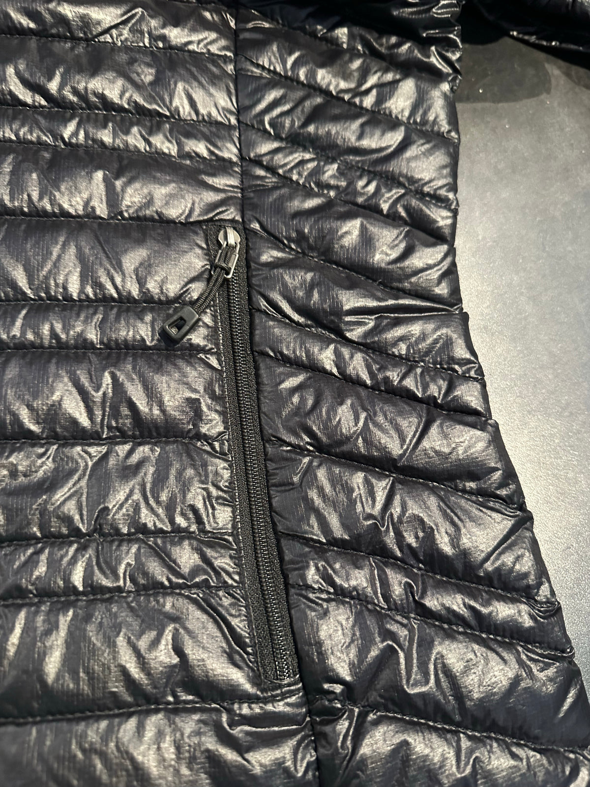 Patagonia Daunen Jacke (L Damen) Insulation schwarz