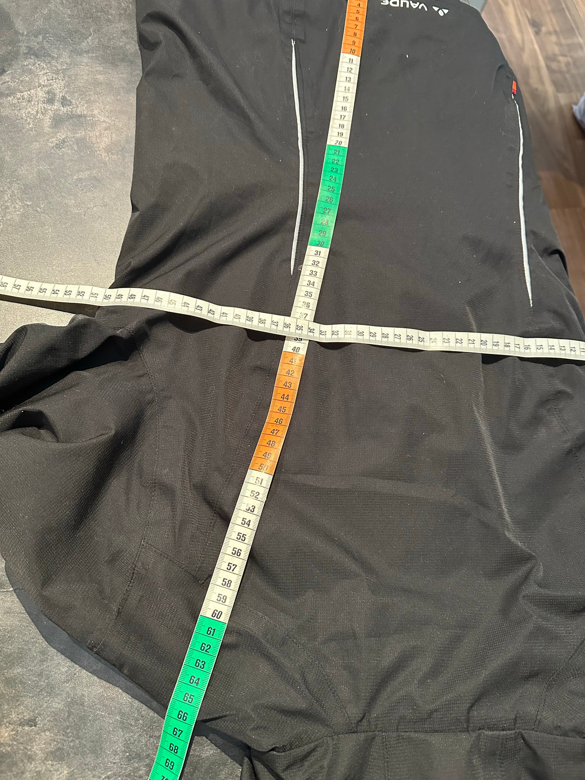 Outdoor Regen Jacke von Vaude (M Damen) schwarz