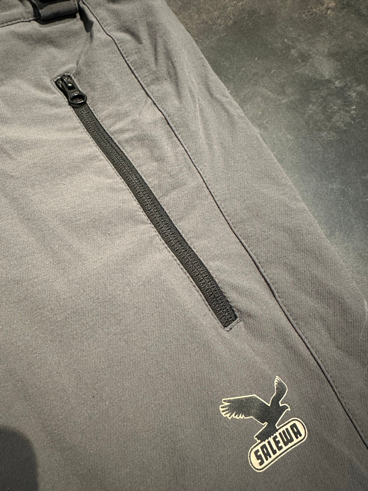 Skitourenhose von Salewa (XL Herren) grau schwarz