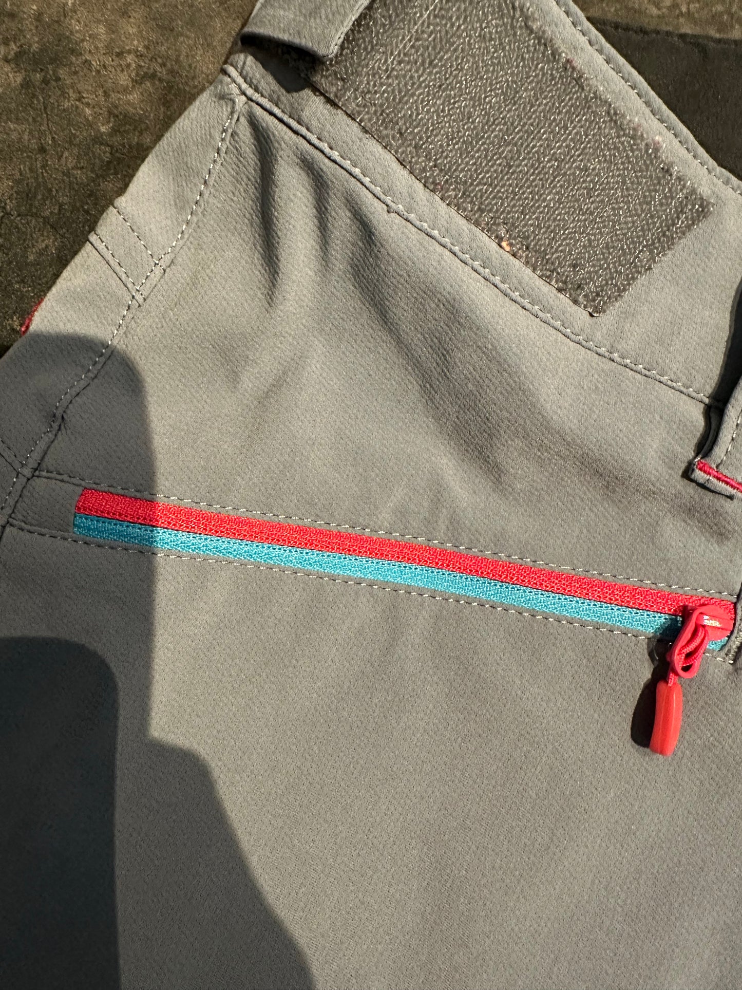 Funktions- Hose von Norrøna (S Damen) Trekking Stretch wasserabweisend grau