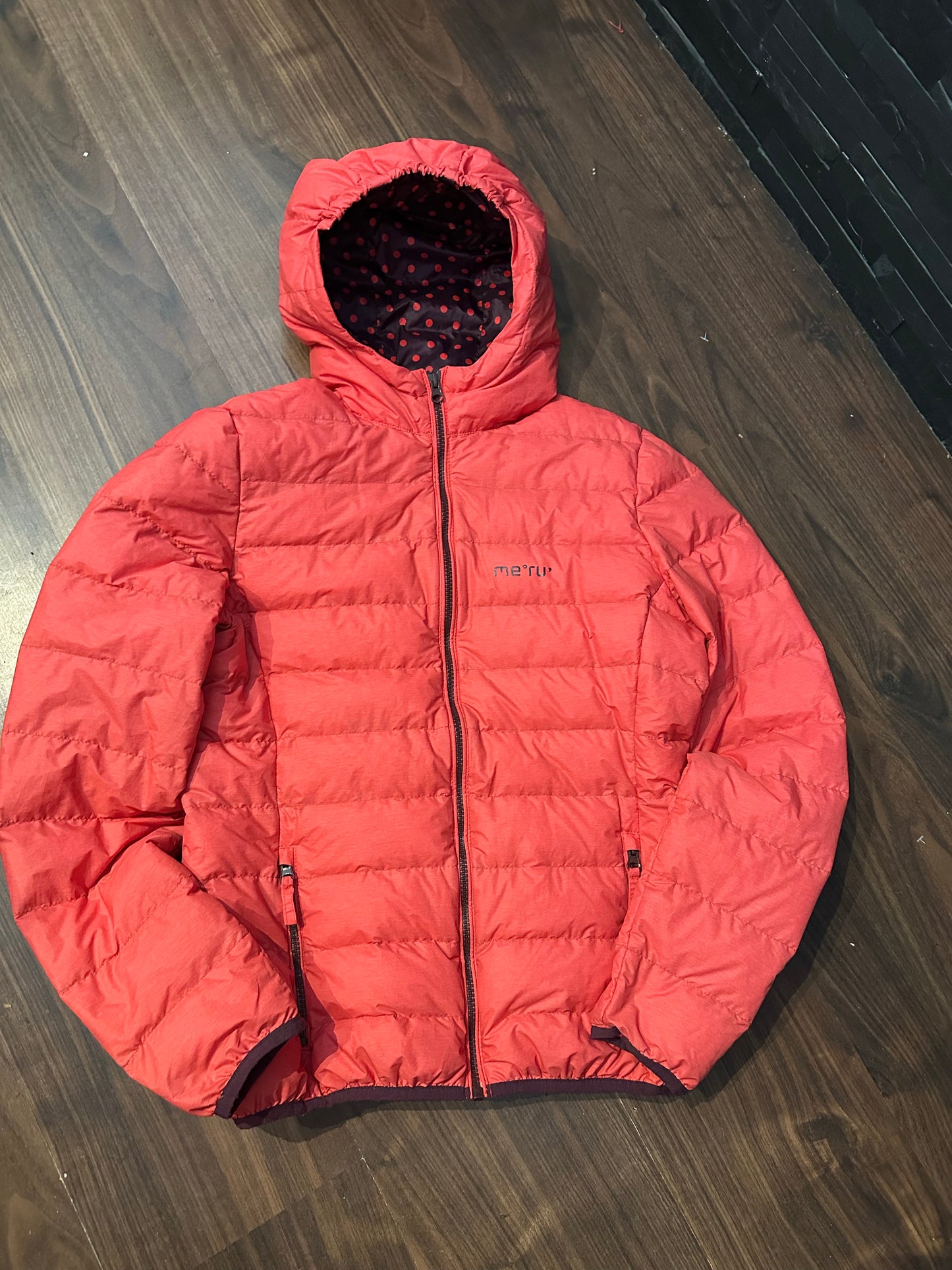 Isolations- Jacke von Meru (M Damen) korralenrot