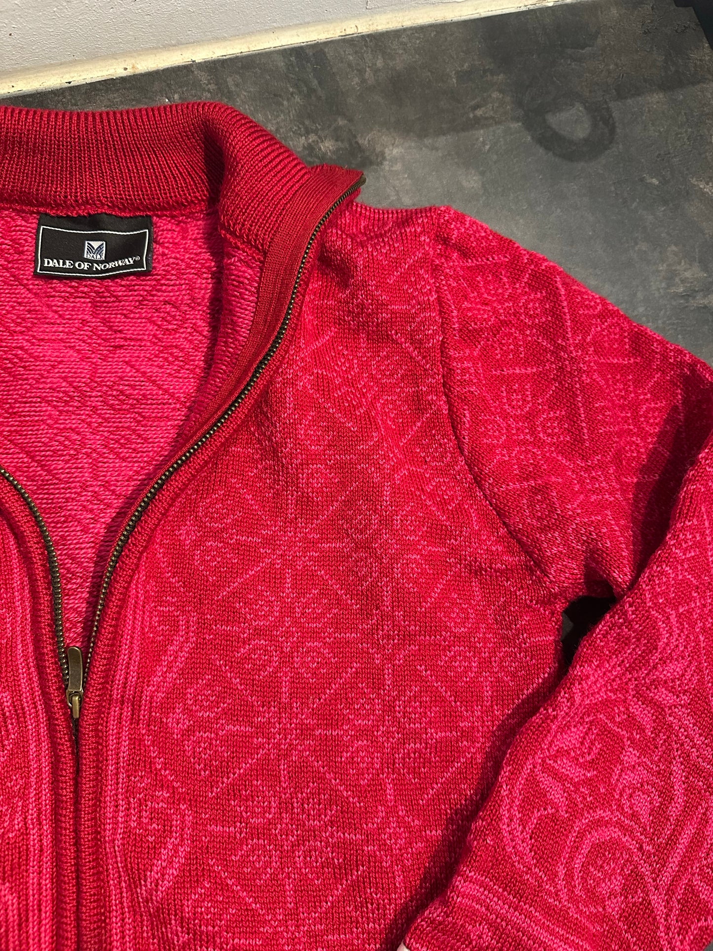 100% Wolle Dale of Norway Strickjacke (S Damen) rot
