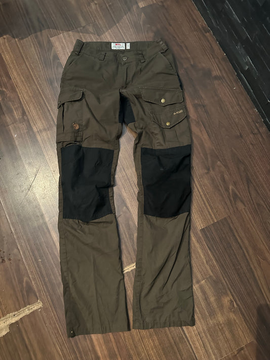Fjällräven Barents Hose (XS Damen) braun schwarz