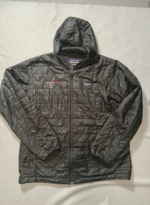 Leichte Isolations Jacke Patagonia Nano Puff (XL Herren) schwarz
