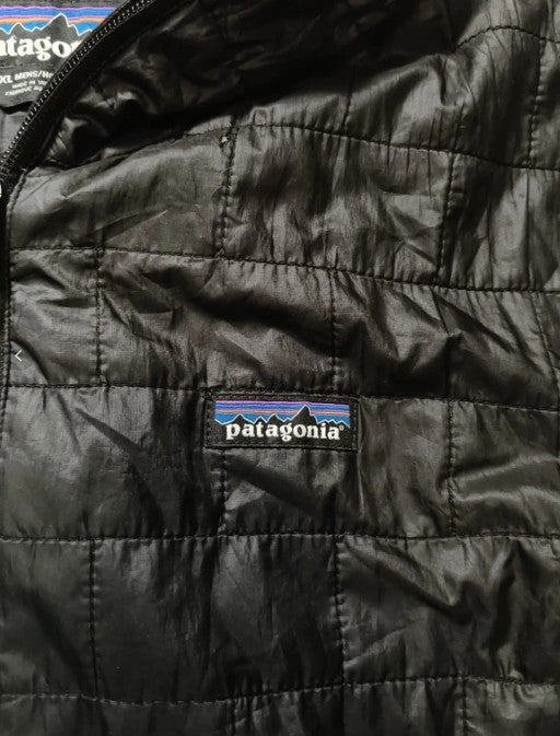 Leichte Isolations Jacke Patagonia Nano Puff (XL Herren) schwarz