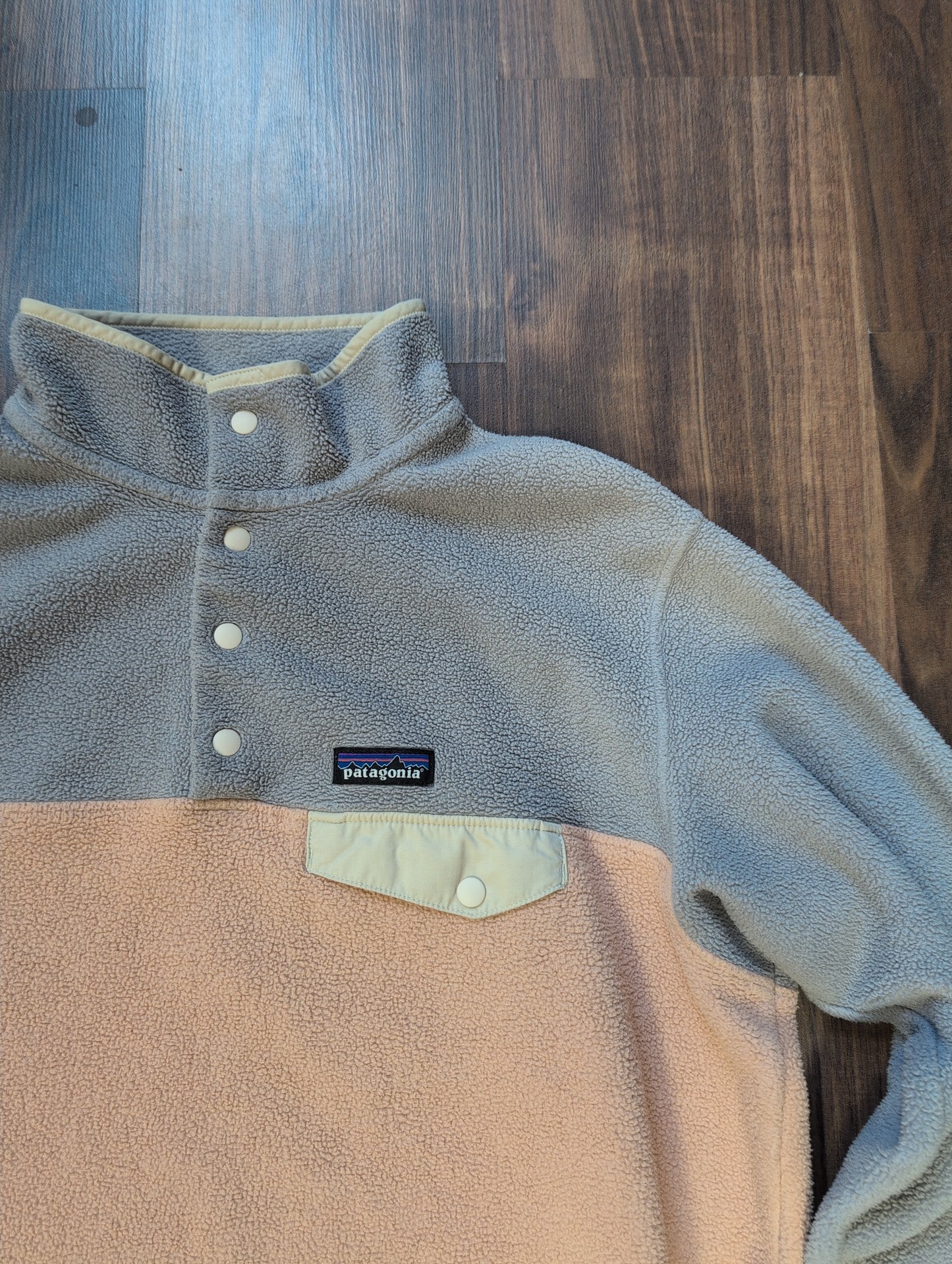 Patagonia Fleece Pullover (L Herren) Synchilla grau aprikot