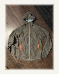 Regenjacke mit Kapuze Khaki | SALEWA | S